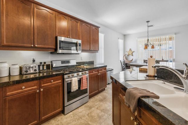 81083 Avenida Fayelynne, Indio, CA 92201