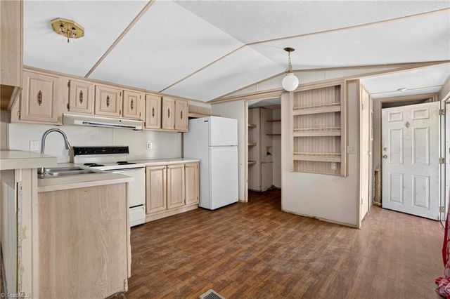 526 Kindley Road, Thomasville, NC 27360