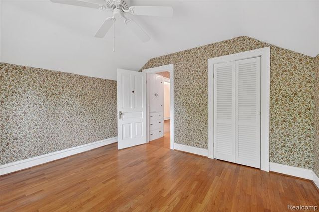 516 W Washington Street, Howell, MI 48843
