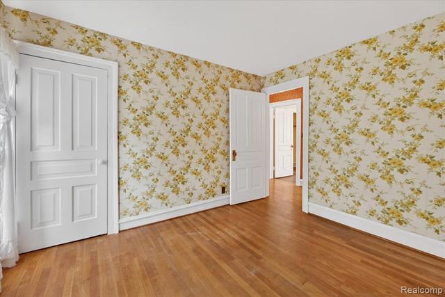 516 W Washington Street, Howell, MI 48843