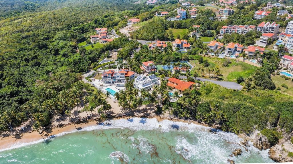 Image 27 of property listing at 32 SHELL CASTLE, Humacao, PR 00791