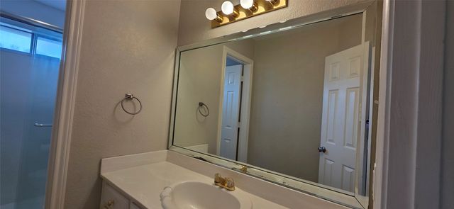 4514 Lakepointe Avenue, Rowlett, TX 75088