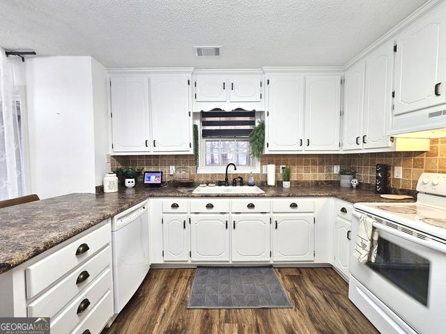 164 Turner Creek Drive, Hampton, GA 30228