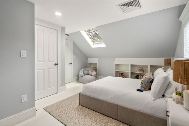 138 Thorndike St, Cambridge, MA 02141