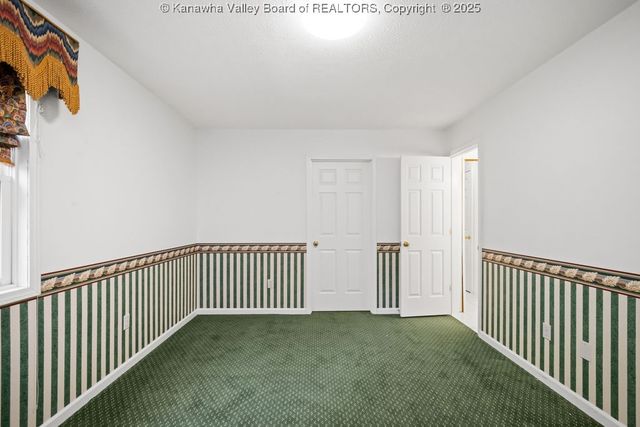 345 Meda Lane, Elkview, WV 25071