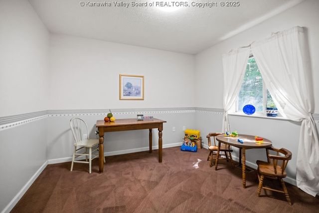 345 Meda Lane, Elkview, WV 25071