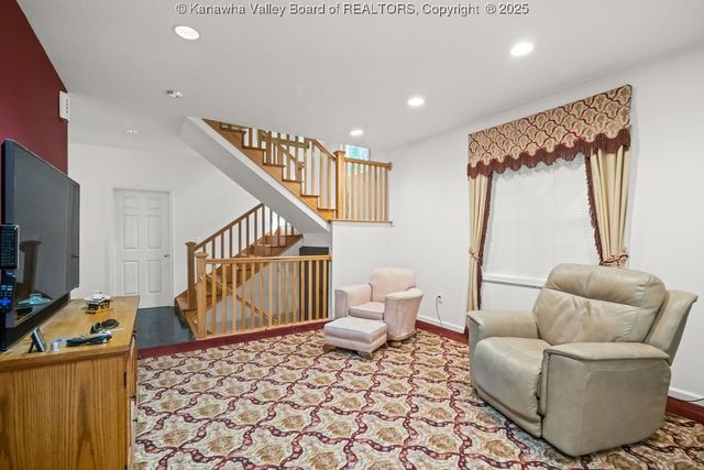 345 Meda Lane, Elkview, WV 25071