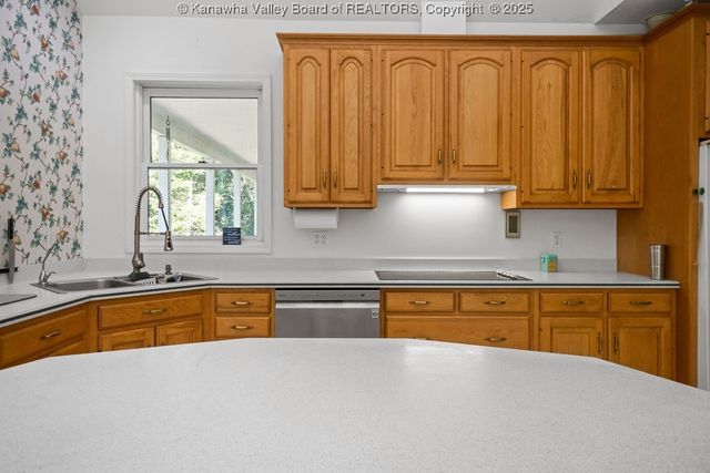 345 Meda Lane, Elkview, WV 25071