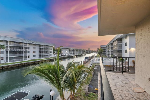 3860 NE 170th St 205, North Miami Beach, FL 33160