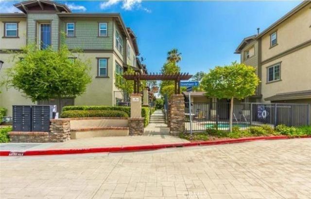26090 Stonehaven, Harbor City, CA 90710