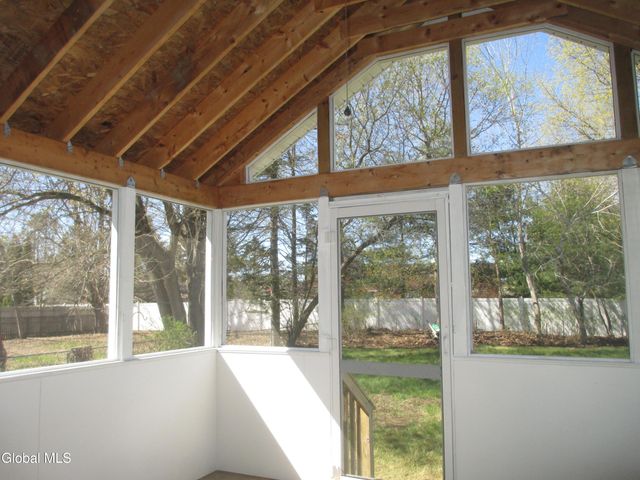 91 3rd Street, Glens Falls, NY 12801
