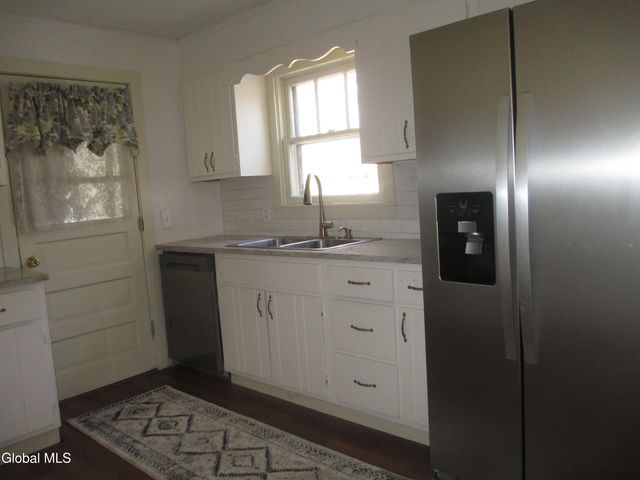 91 3rd Street, Glens Falls, NY 12801