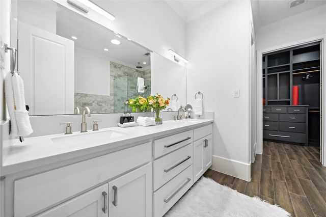 709 Reinicke Street, Houston, TX 77007