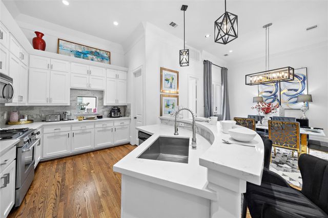 709 Reinicke Street, Houston, TX 77007