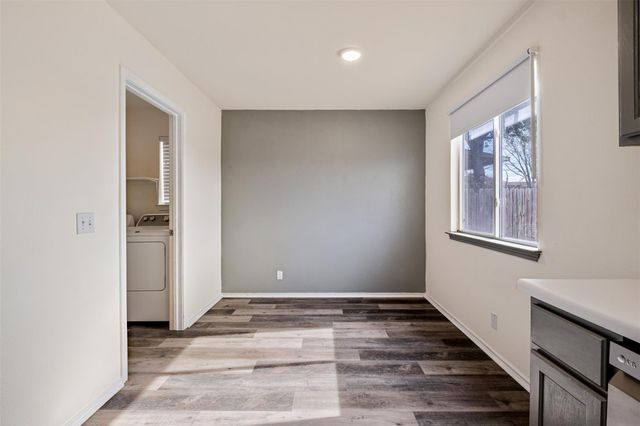 104 Pond WAY, Hutto, TX 78634