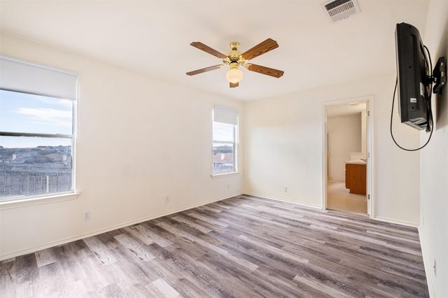 104 Pond WAY, Hutto, TX 78634