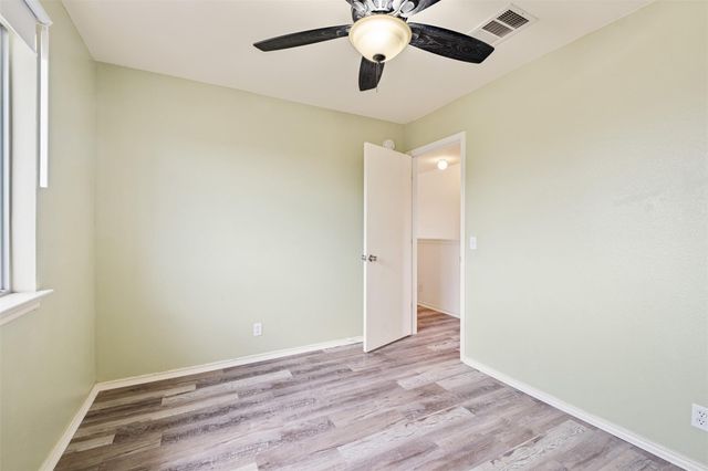 104 Pond WAY, Hutto, TX 78634