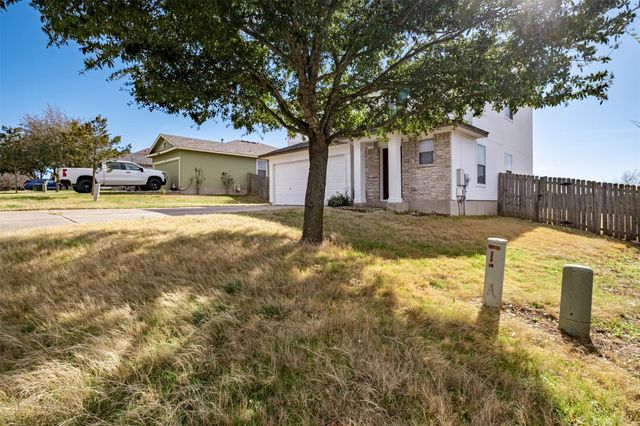 104 Pond WAY, Hutto, TX 78634