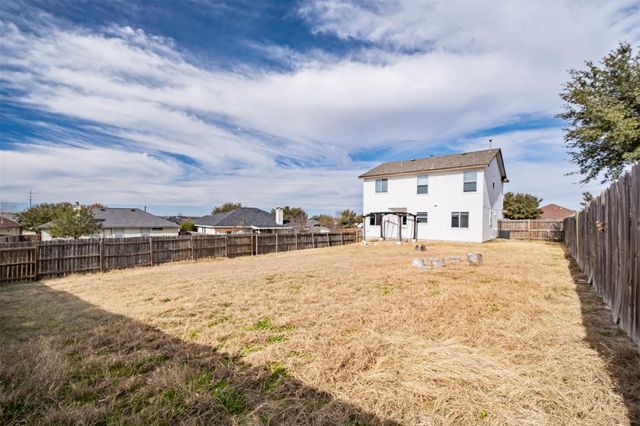 104 Pond WAY, Hutto, TX 78634