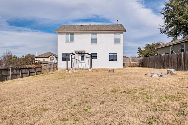104 Pond WAY, Hutto, TX 78634
