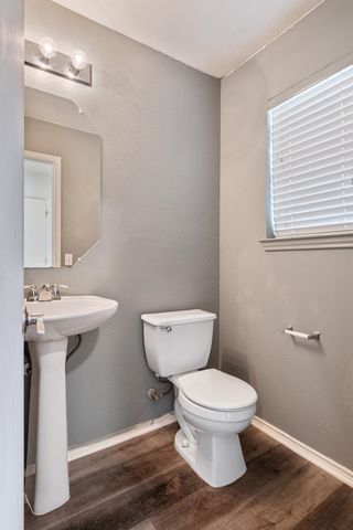 104 Pond WAY, Hutto, TX 78634