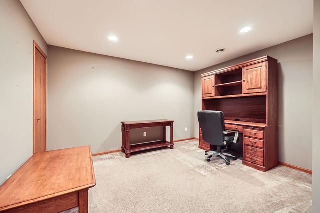 341 Campfire Curve, Chaska, MN 55318