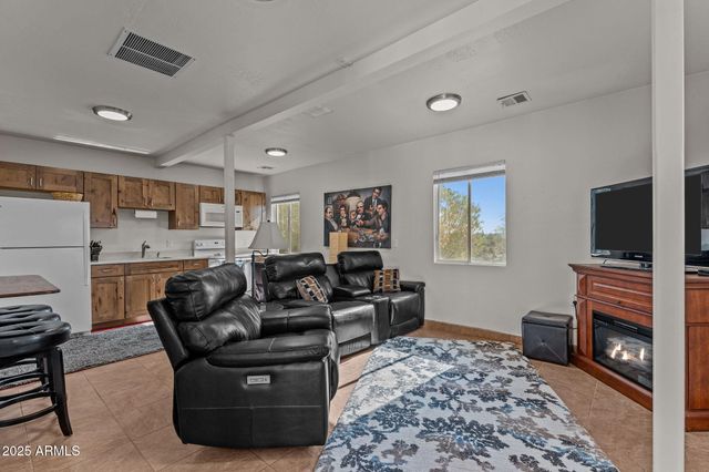 46623 N GRAND Avenue, Morristown, AZ 85342