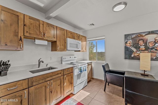 46623 N GRAND Avenue, Morristown, AZ 85342