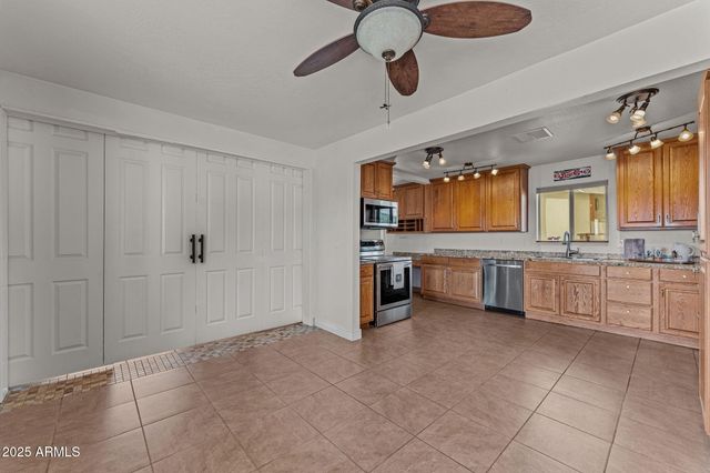 46623 N GRAND Avenue, Morristown, AZ 85342