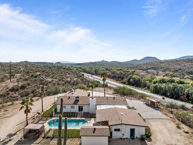 46623 N GRAND Avenue, Morristown, AZ 85342