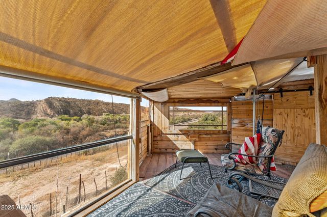 46623 N GRAND Avenue, Morristown, AZ 85342