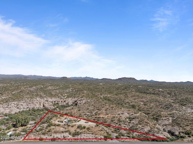 46623 N GRAND Avenue, Morristown, AZ 85342