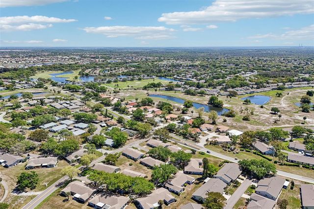 1222 HADDINGTON CIRCLE, Sun City Center, FL 33573