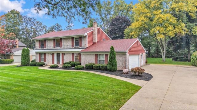 2710 Timberwyck Trail Drive, Troy, MI 48098