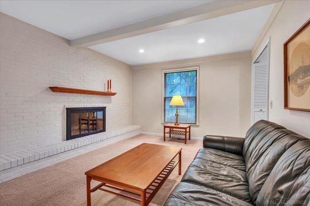 2710 Timberwyck Trail Drive, Troy, MI 48098