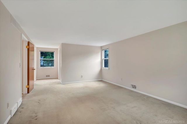 2710 Timberwyck Trail Drive, Troy, MI 48098
