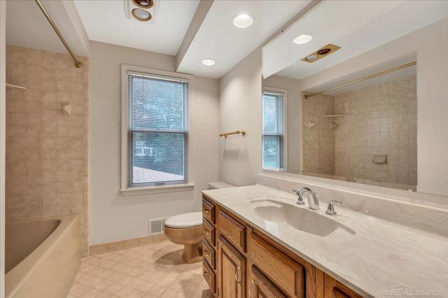 2710 Timberwyck Trail Drive, Troy, MI 48098