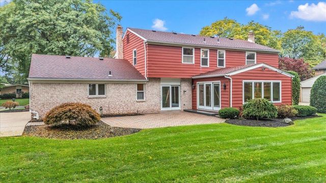 2710 Timberwyck Trail Drive, Troy, MI 48098