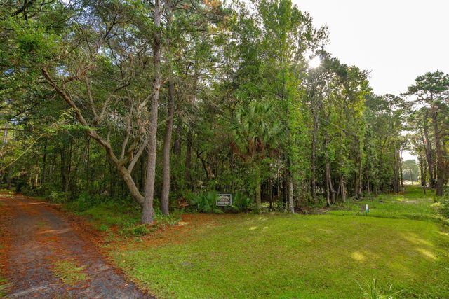 746 Wilson Cemetery Road, Awendaw, SC 29429