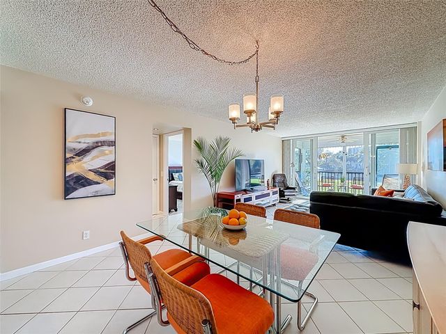 13 Royal Palm Way 101, Boca Raton, FL 33432