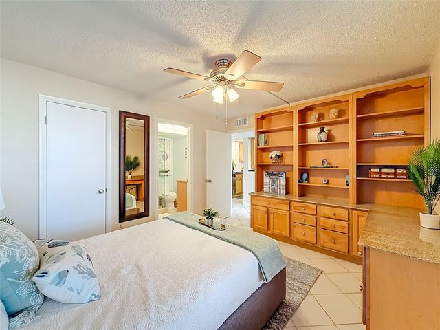 13 Royal Palm Way 101, Boca Raton, FL 33432