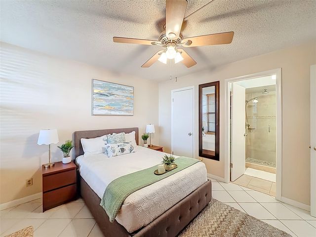 13 Royal Palm Way 101, Boca Raton, FL 33432