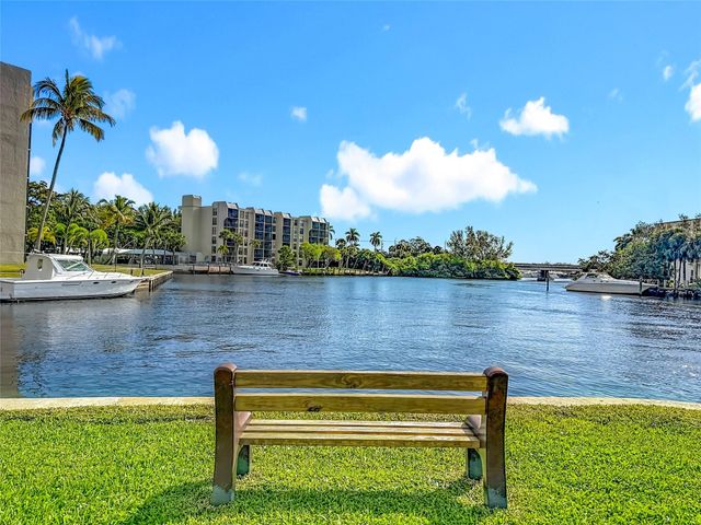 13 Royal Palm Way 101, Boca Raton, FL 33432