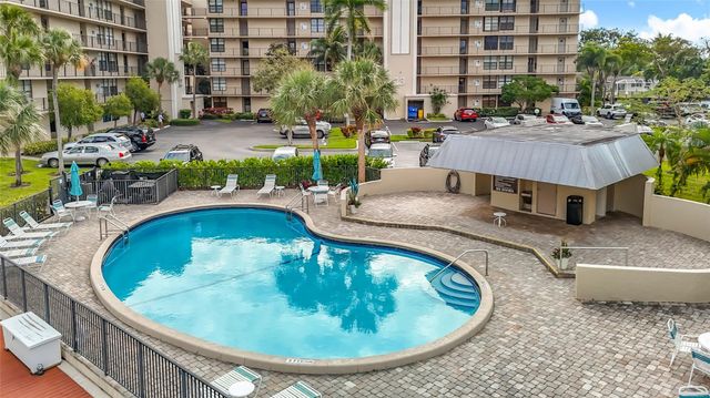 13 Royal Palm Way 101, Boca Raton, FL 33432