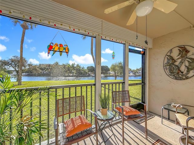 13 Royal Palm Way 101, Boca Raton, FL 33432