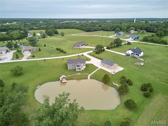 106 Charlie Road, Troy, MO 63379