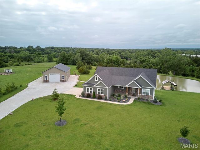 106 Charlie Road, Troy, MO 63379