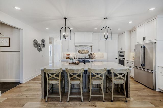 11472 Sunflower Lane N, Lake Elmo, MN 55042