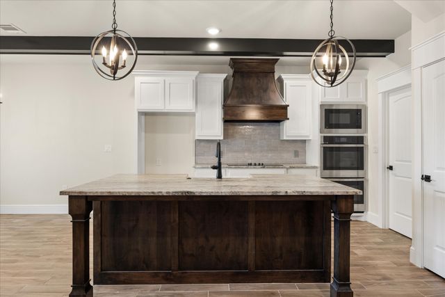 178 Valley View Street, Glen Rose, TX 76043