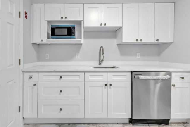 366 Columbus Avenue, Stratford, CT 06615